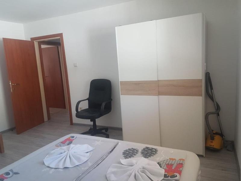 Apartman Salus Tuzla Eksteriør bilde