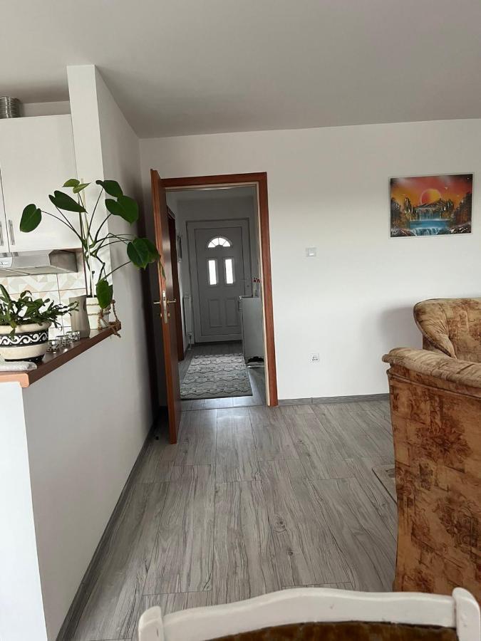 Apartman Salus Tuzla Eksteriør bilde