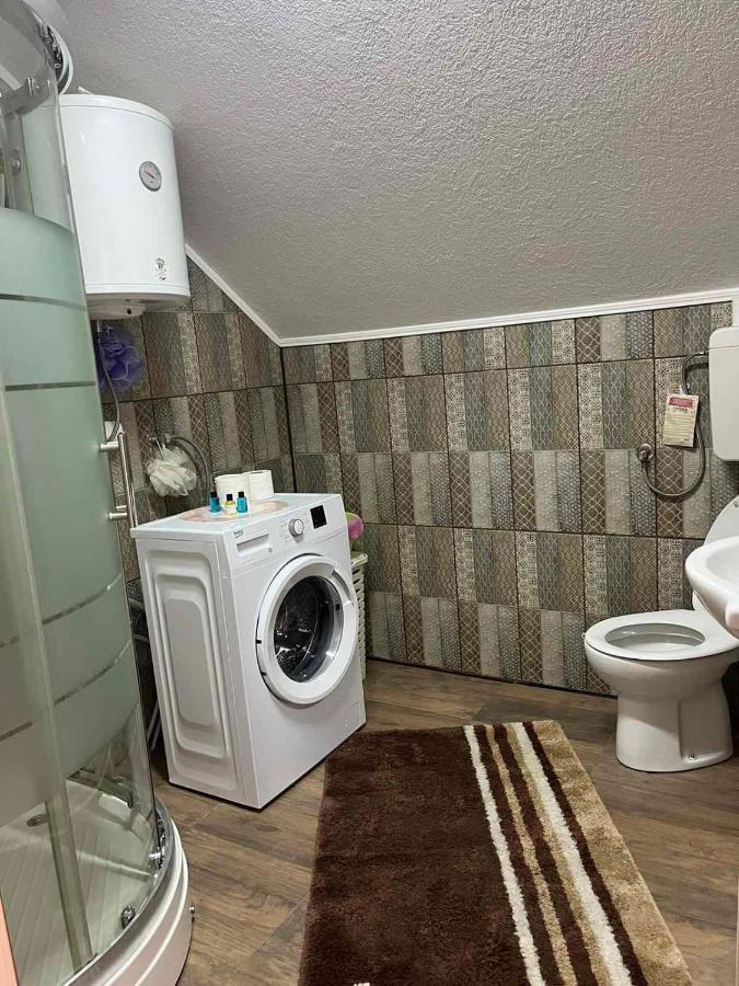 Apartman Salus Tuzla Eksteriør bilde