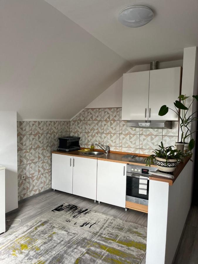 Apartman Salus Tuzla Eksteriør bilde
